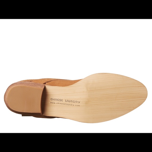 Chinese Laundry Women’s Solar Winter Boot - Picture 4 of 7